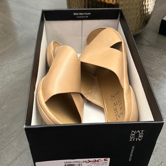 Naturalizer Genn Stroll Slide Sandal - Picture 2 of 12